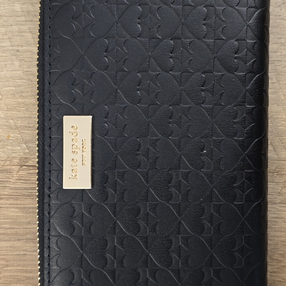 Kate spade black continental wallet embossed spade pattern - Picture 2 of 3
